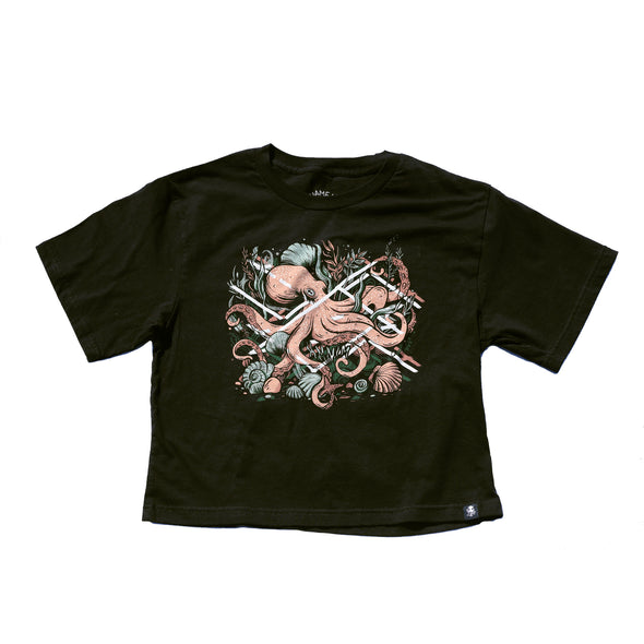 GARDEN Women's Tee BLACK