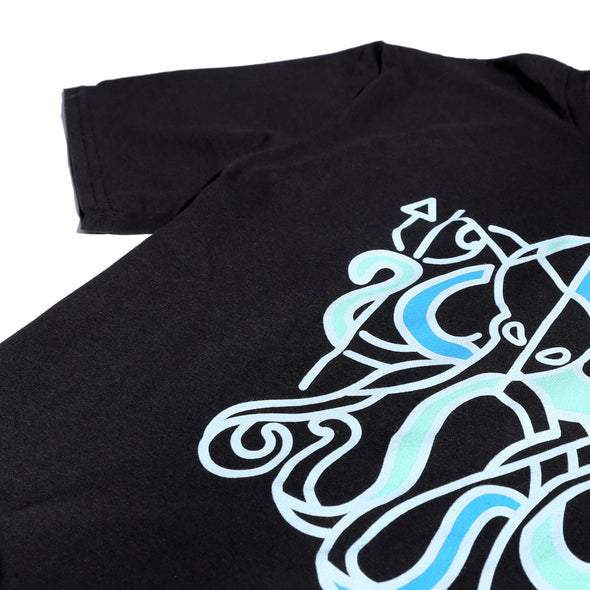 ABSTRACT Tee Black